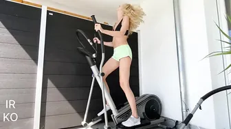 Workout on a home cross trainer with Irina Kovych♥️♥️ #3