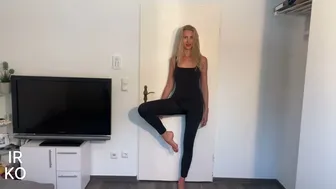 Hot stretching exercises for full body flexibility. yoga videos for beginners. 6 minute warm up????