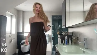 Towel Challenge. Dancing Girl