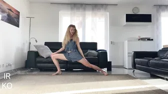 Full Body Stretching: At-Home Leg and Booty Yoga #3