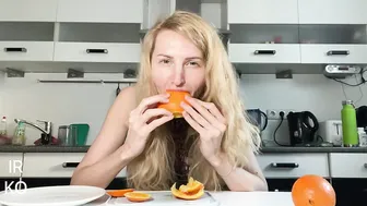 Mouth training with an orange with Irina Kovych | Body workout with pleasure at home | #4