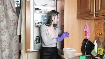 Refrigerator cleaning: Open the fridge in a new light #2