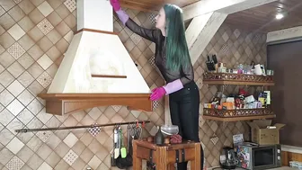 Cleaning the Kitchen Hood in Unexpected Outfit #5