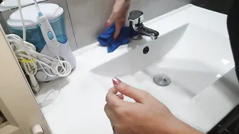 Bathroom Deep Cleaning Routine #4