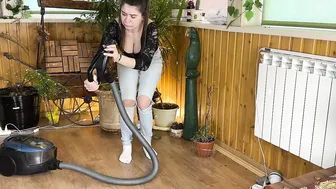 Vacuum cleaner against bugs: who will win? #4