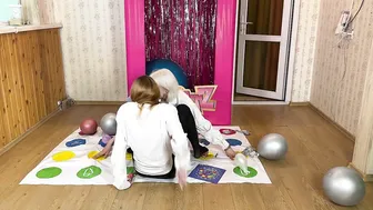 TWISTER Balloons challenge with my friend #3