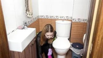 Ultimate Toilet Cleaning Hack: Watch How This Woman Makes It Shine! #5