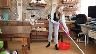 How I Deep Clean My Floors- Washing Floors Motivation #2