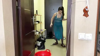 Slippers that mop the floor by themselves?! ♥️♥️♥️♥️♥️♥️ || josephine stali cleaning video #4