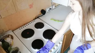 Stove cleaning with rubber gloves #4