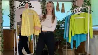 In ENGLISH | try on cardigans