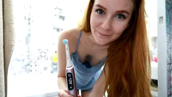 Oral B iO electric toothbrush