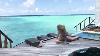 Yoga during christmas at Maldives | Quick poses for Naked Yoga #3