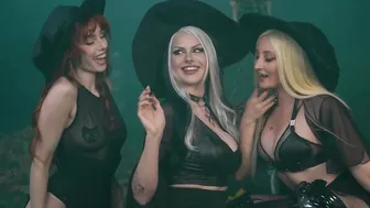 Season Of The Witch Cosplay Photoshoot Video I HOLLY WOLF #3