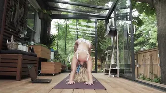 Bikini Yoga Morning Session, Let's Stretch Together! HOLLY WOLF #4