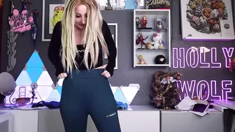 The Booty Is GROWING! Squat Wolf Gym Haul! I HOLLY WOLF #4