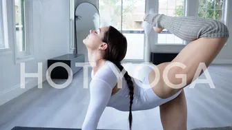 HOT YOGA STRETCHING