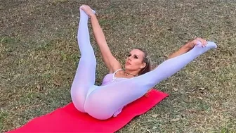 Alogamento & Yoga com MEIA BRANCA | Jacqueline Oficial