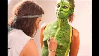 Body painting: a Tropical Frog Draw #1