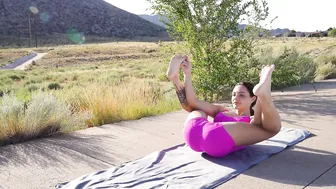 STRETCHING IN PUBLIC #3