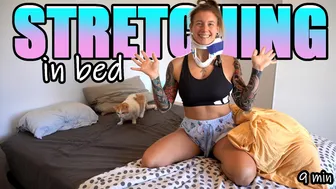 relaxing STRETCHING session in bed // grab a pillow! // ENGLISH #1