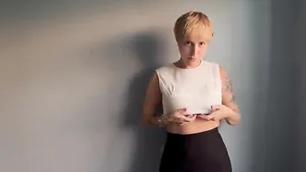 [4K] TRY ON HAUL WITH Briennec | NO BRA CHALLENGE WITH TIGHT CROP TOP #4