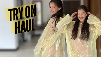 [4K USA] Yellow Raincoat Outfit Try-On