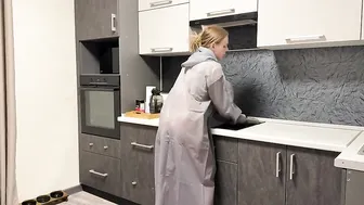 Cleaning up the kitchen with you in Raincoat | Cleaning Tutorial #3
