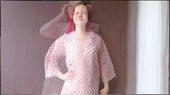 [4K USA] Yellow Raincoat Try-On Review | Bright and Glossy Look! #4