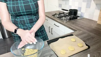 How To Make Cornish Fairings - Traditional Ginger Biscuits #5