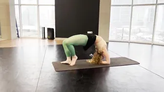 Yoga & Gymnastics — Full Body Strech with Nina — Part 2 #2