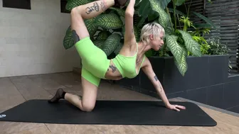 Yoga tattoo girl stretching split feet socks - Amie