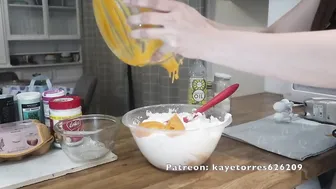 How to make strawberry roll cake by Kaye Torres #4