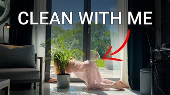 [USA] Transparent window cleaning with Mia, Haul, blonde, See Through Try On