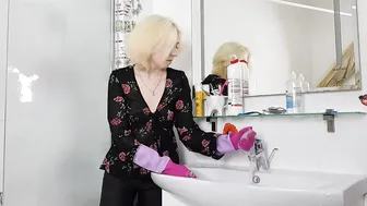 From Dirty to Dazzling: Cleaning Your Bathroom #3