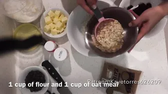 How to make oatmeal cookies with raisin and chocochips by kaye Torres #2