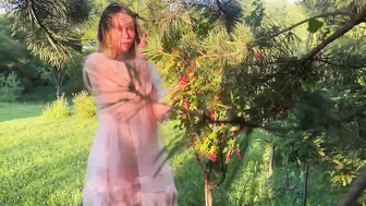 [4K]♥️♥️TRY ON HAUL, eating berries in the garden in a transparent dress #3