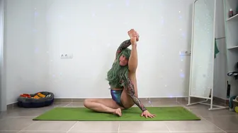 SHORT CLIPS: yoga compass #5