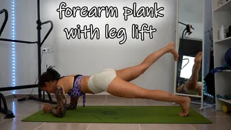 SHORT CLIPS: forearm plank with alternating leg lift