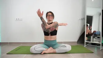 SHORT CLIPS: eagle pose arms #4