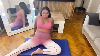 ATTEMPTING NAUGHTY YOGA CHALLENGE - Lesly #5