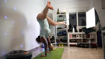 SHORT CLIPS: working on handstands // yoga art #5