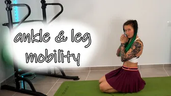 SHORT CLIPS: exercises in a skirt - ankle & leg mobility & flexibility