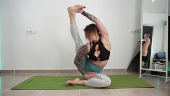 SHORT CLIPS: more leg stretches #3