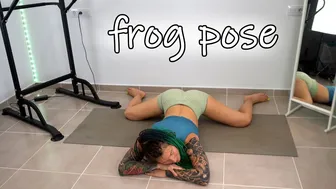 SHORT CLIPS: frog pose