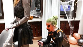 Latex Halloween Party | Project L: Part 106 - Behind the scenes of a latex photoshoot #2