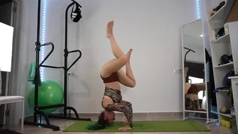 SHORT CLIPS: crow pose to headstand and back #4