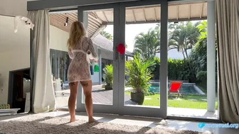 [4K USA Housewife]♥️♥️♥️♥️ Transparent Window cleaning Haul blonde No Bra See Through Try On #5