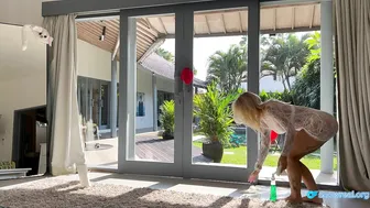 [4K USA Housewife]♥️♥️♥️♥️ Transparent Window cleaning Haul blonde No Bra See Through Try On #2