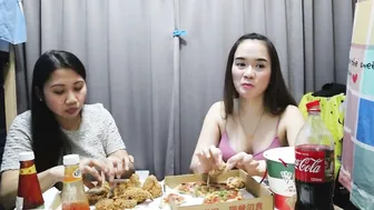 MAKE ME CHOOSE BETWEEN TWO THINGS + MUKBANG | ERIKA RAMOS #5